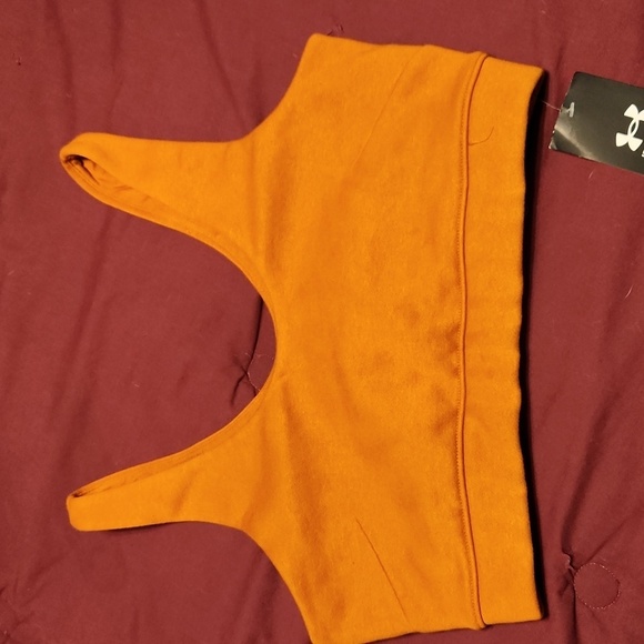 NWT Under Armour Fleece Crop Tank Size M - Picture 1 of 5
